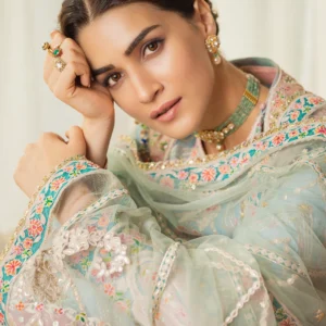 Крити Санон