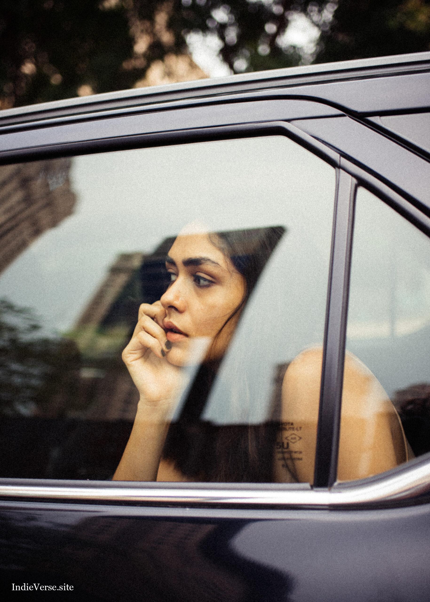 Мрунал Тхакур