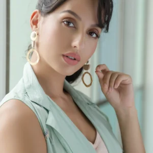 Нора Фатехи