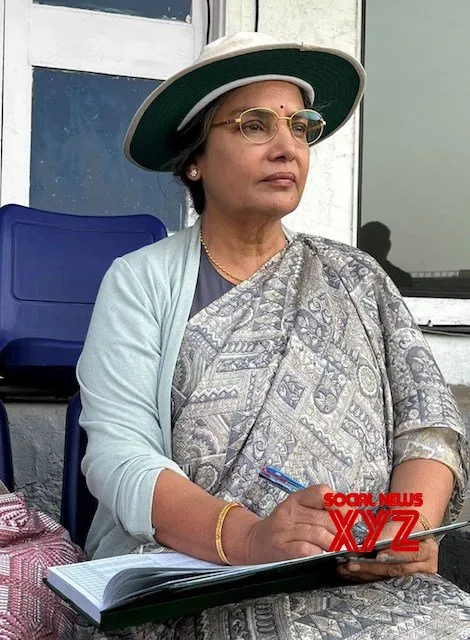 Шабана Азми ф. Гхумер