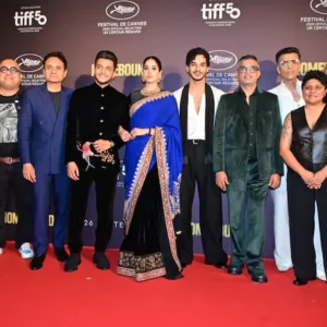 Ишан Кхаттер, Джанви Капур и Вишал Джетва