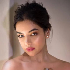 Нидхи Сингх