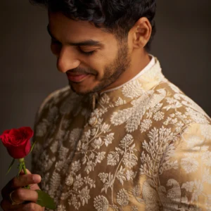 Ишан Кхаттер