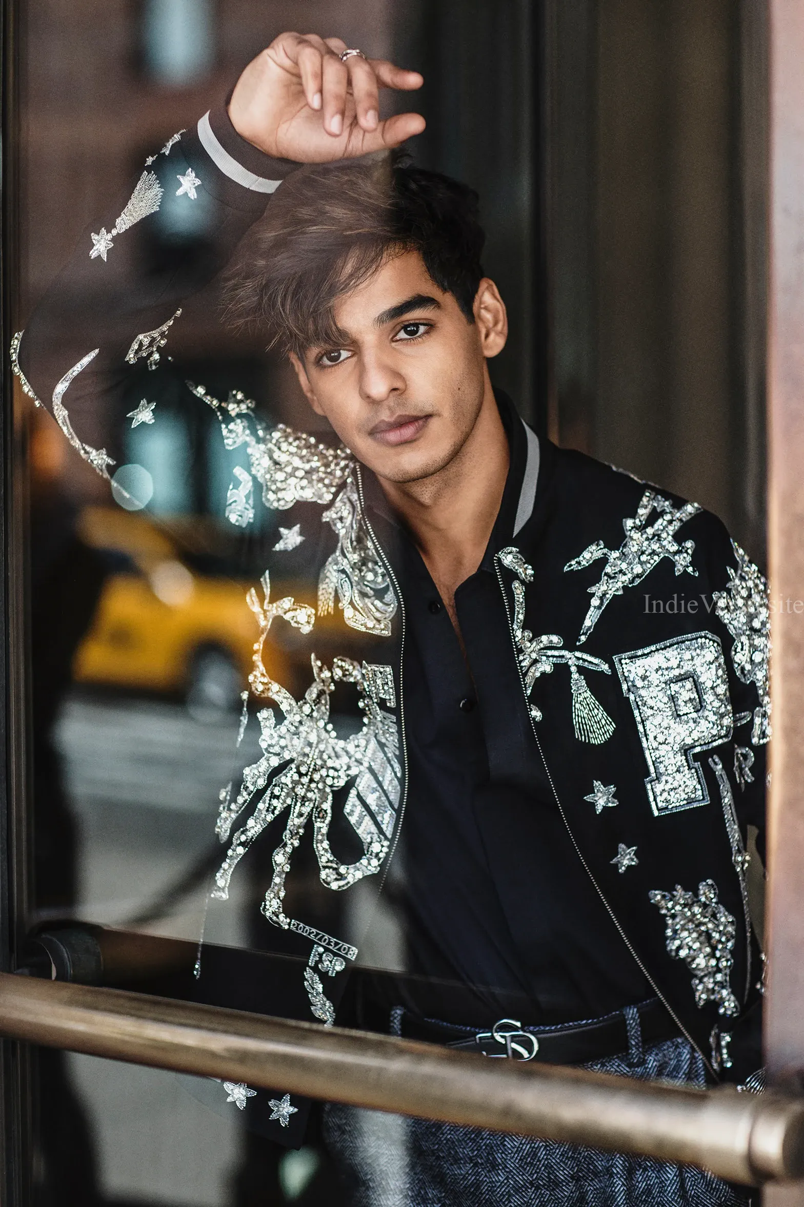 Ишан Кхаттер