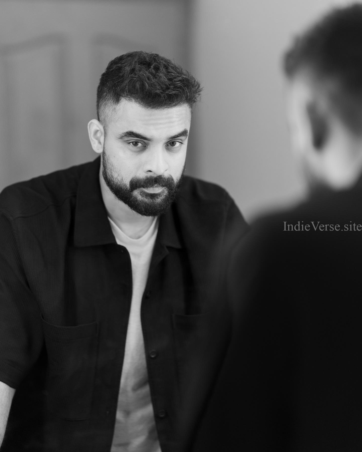 Товино Томас