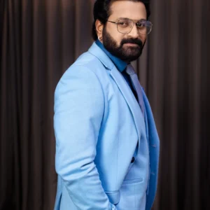 Ришабх Шетти