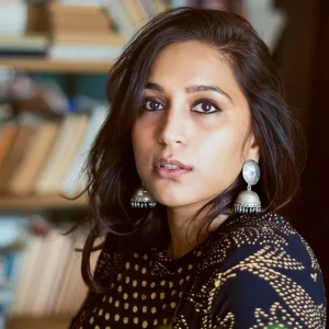 Зоя Хуссейн