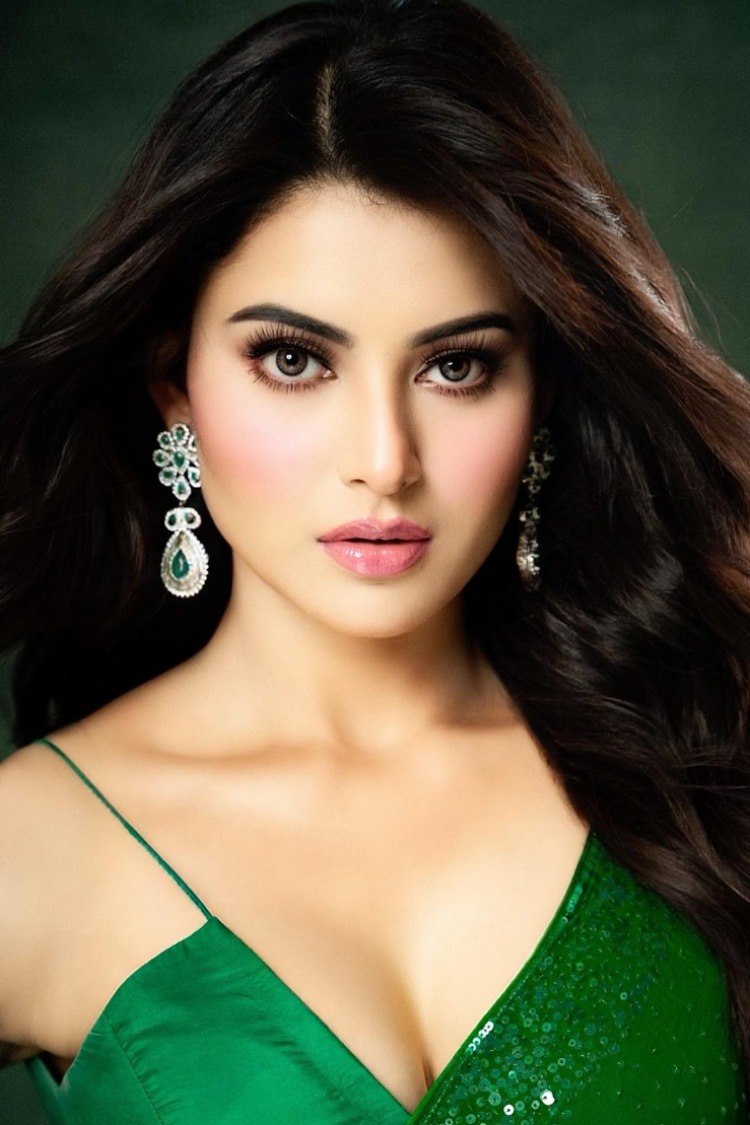 Урваши Раутела