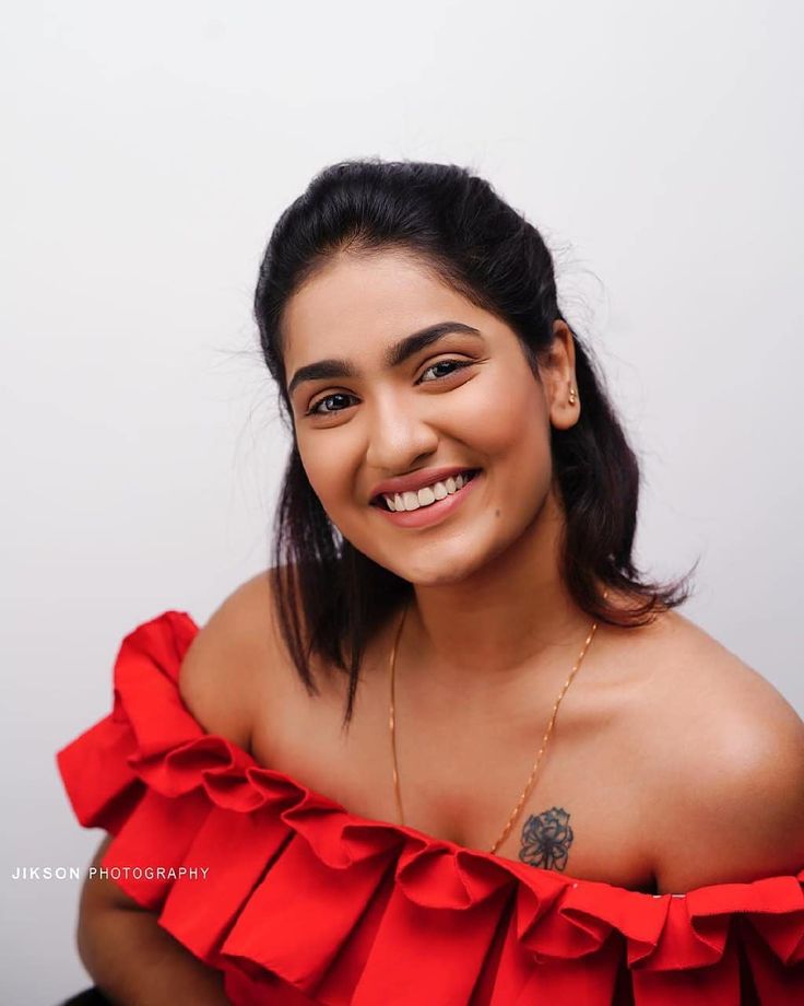 Сания Айяпаан