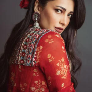 Шрути Хасан