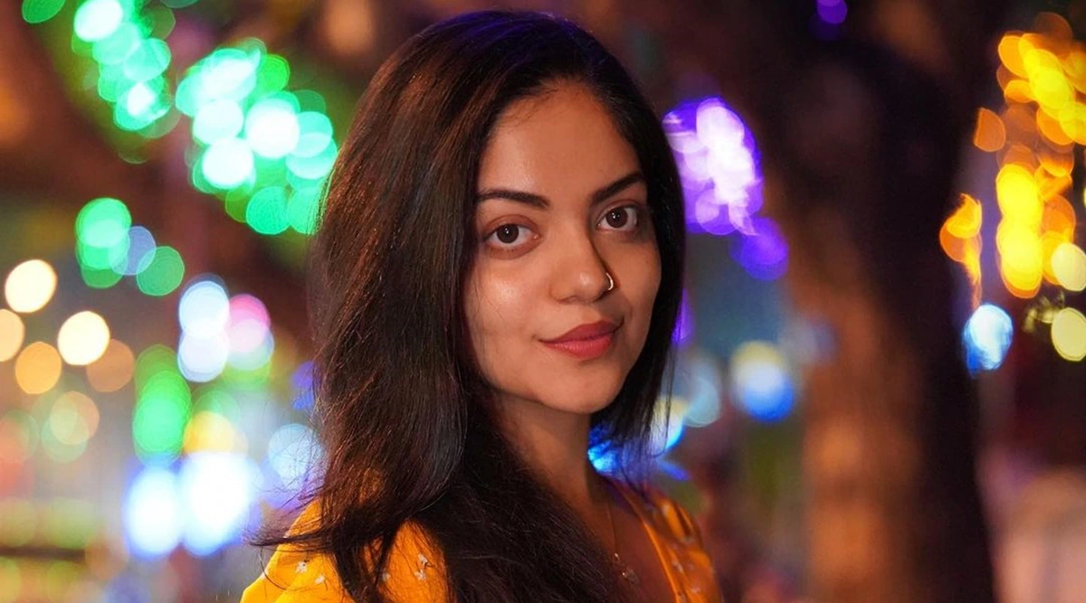 Ахаана Кришна