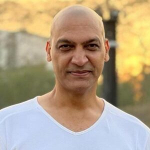 Маниш Вардхва