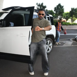 Звезды возле аэропорта