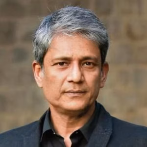 Адил Хуссейн