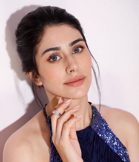 Варина Хуссейн