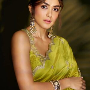 Мрунал Тхакур