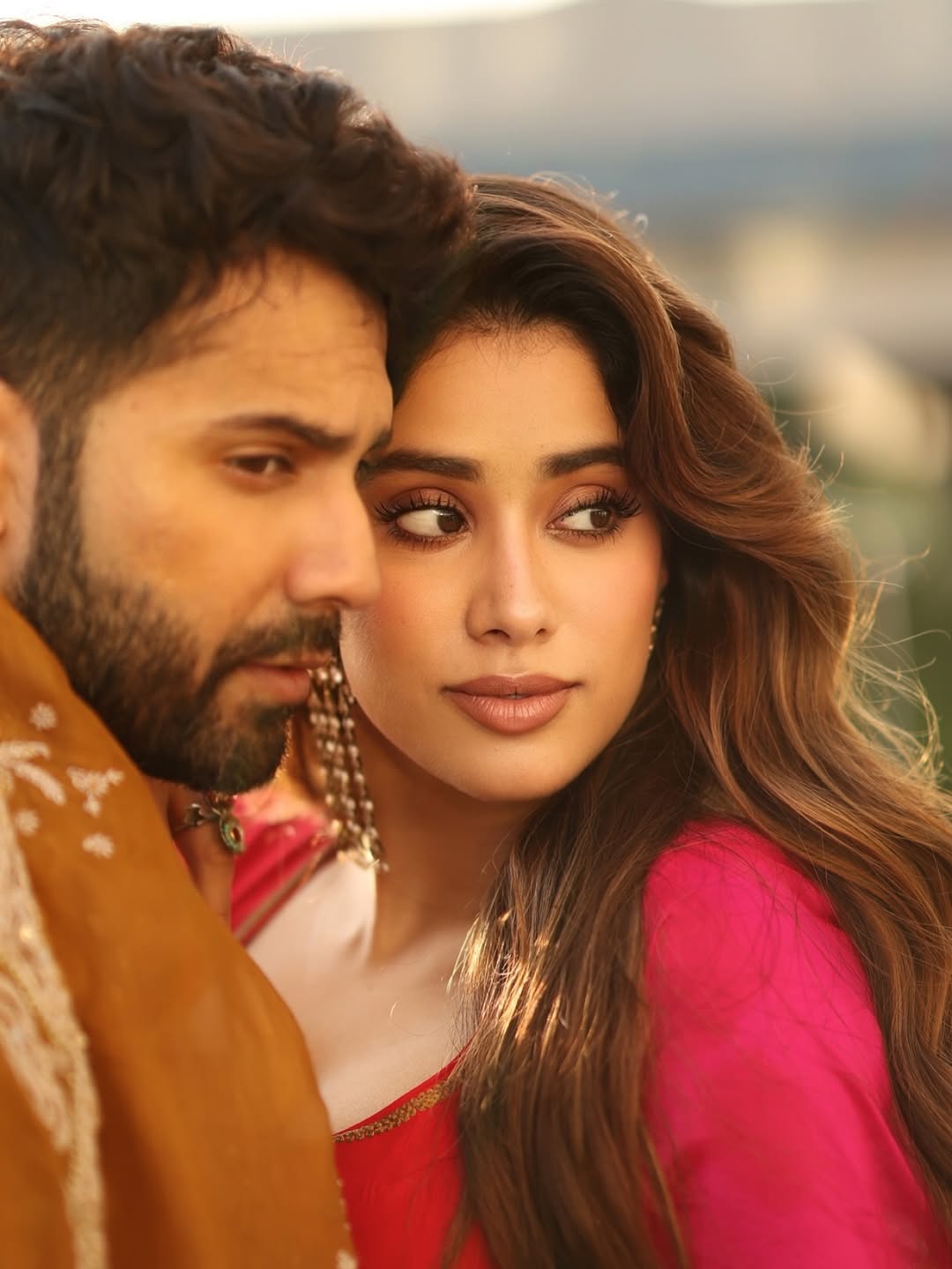 Варун, Джанви и Санья