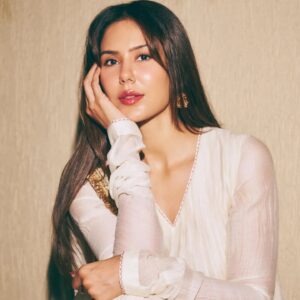 Сонам Баджва фотосессия