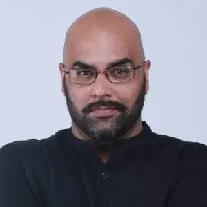 Навин Каушик