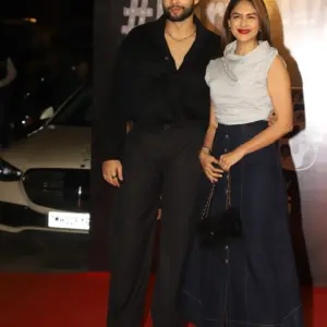 Сидхант Чатурведи и Мрунал Тхакур