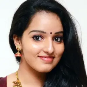 Малавика Менон