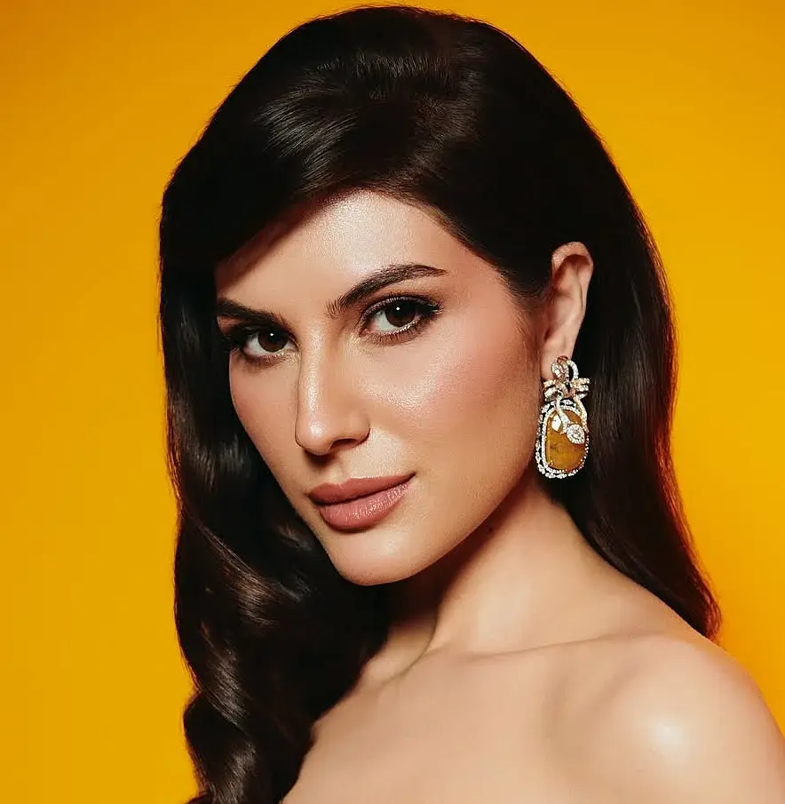 Эльназ Нороузи