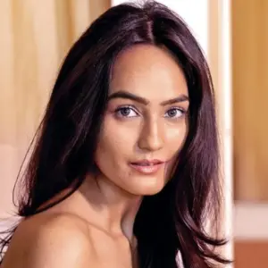 Моника Панвар