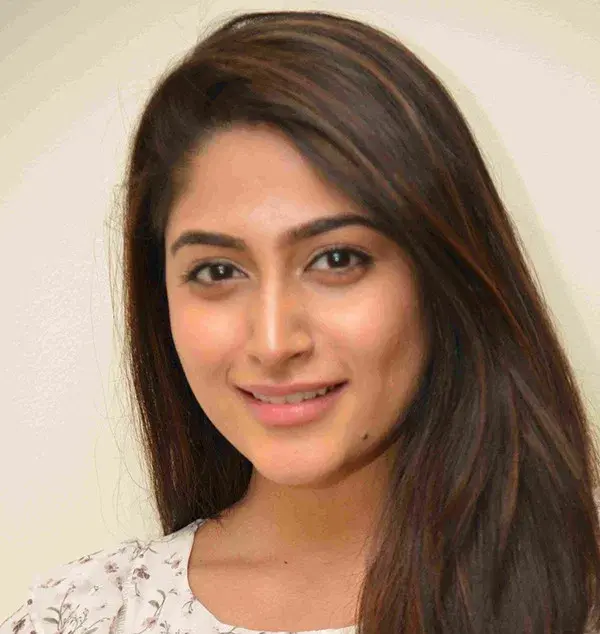 Нишвика Найду