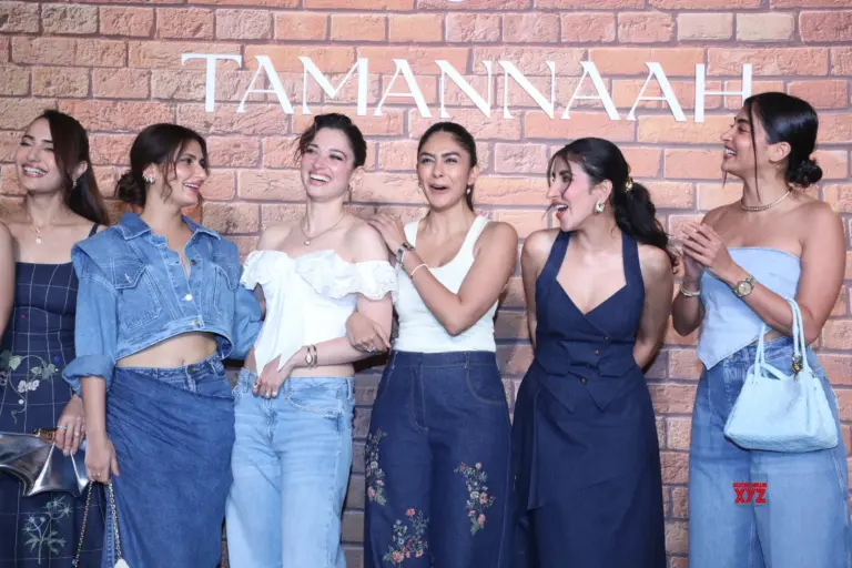 Mrunal-Thakur-Sidharth-Malhotra-Aryan-Khan-Pooja-Hegde-And-Others-Grace-The-Red-Carpet-For-Tamannaah-Bhatia-s-New-Store-Launch-Gallery-1