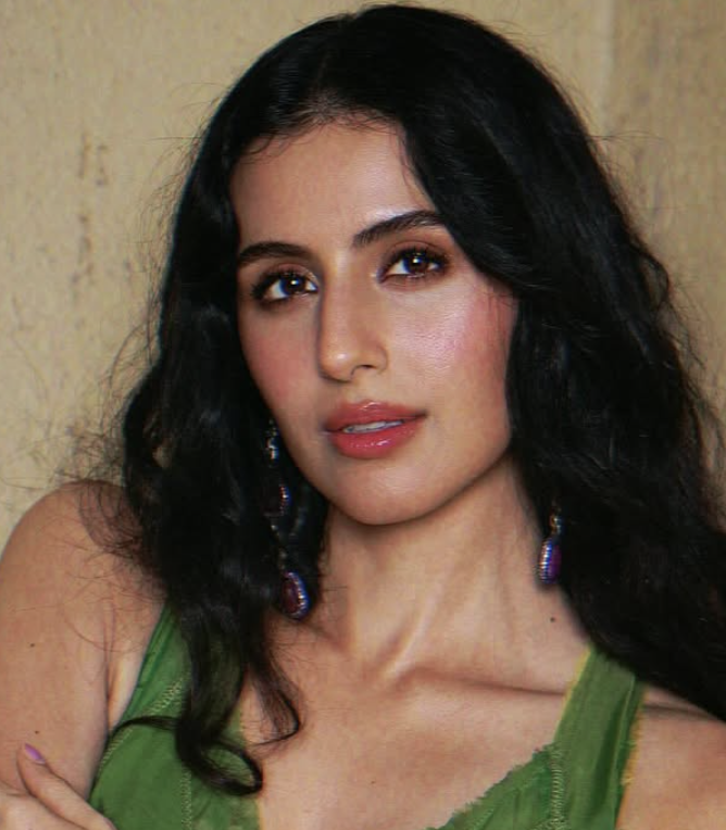 Симар Бхатиа