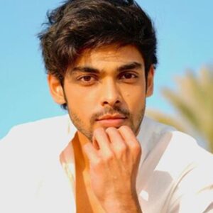 Адитья Нанда