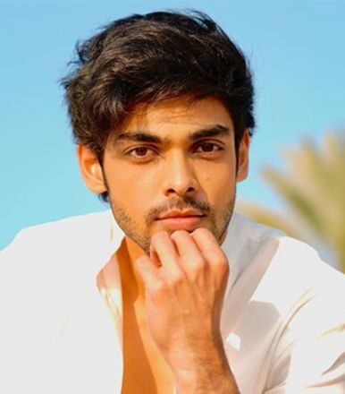 Адитья Нанда