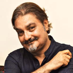 Винай Патхак